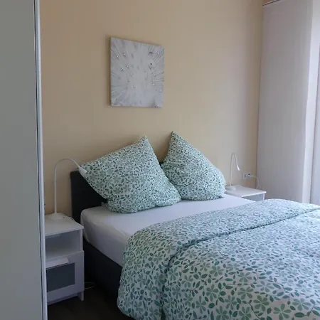 Townhouse Modern/ruhig/kostenlose Parkmoeglichkeiten * Kassel